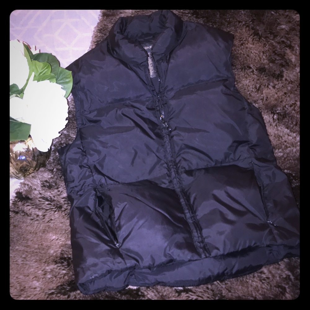 🌈BR Perfect Black Down Vest, XS, EUC